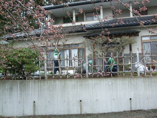 除染作業　郡山市熱海町玉川地区
　
(共立・武田除染組合)